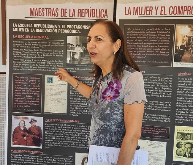 Iluminada Jiménez, en una exposición sobre maestras represaliadas por el franquismo.