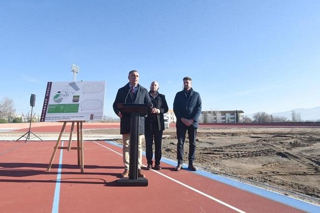 Francisco Rodríguez, el lunes, en la Ciudad Deportiva de Armilla anunciando el inicio de las obras. 