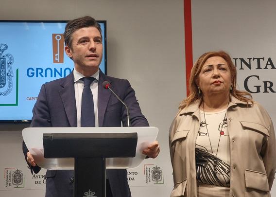 Rosario Pallarés y Jorge Saavedra en rueda de prensa.