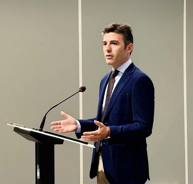 Jorge Saavedra en rueda de prensa.