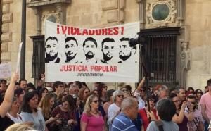 Una de las concentraciones en Granada contra La manada.