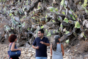 El portavoz socialista visita una de las zonas más afectadas.