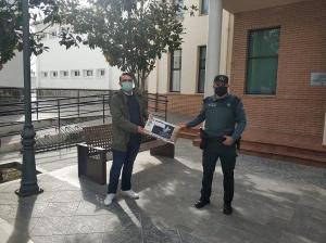 Una parte de esas mascarillas corresponde a una donación de la Guardia Civil.