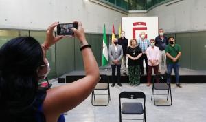 Representantes de los municipios lorquianos con la diputada de Cultura y Memoria Democrática.