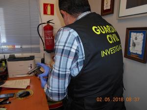 Los agentes intervinieron un arma de fogueo modificada para disparar munición real.