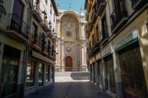 La Catedral,al fondo.