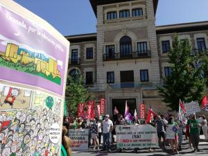 Concentración este jueves a las puertas de la sede de la Junta.