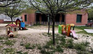 Jardín de una escuela infantil.