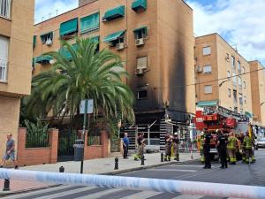 Incendio en un edificio de viviendas del Zaidín.