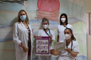 La jefa de servicio, Inmaculada García, a la izquierda, junto a parte del equipo de Medicina Física y Rehabilitación.