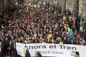 Una de las multitudinarias movilizaciones contra el aislamiento ferroviario.