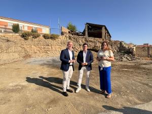 Solar donde se construirá el centro para jóvenes y mayores de Fonelas. 