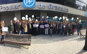 Acto del PP por el 25N a las puertas de la sede provincial.