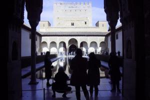 Turistas en la Alhambra.