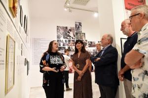 Inauguración de la exposición en el Palacio de los Condes de Gabia. 