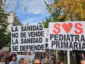 Detalle de las pancartas de la última movilización por la sanidad pública.