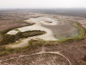 Imagen aérea de la laguna de Santa Olalla el 9 de agosto de 2023.