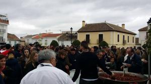 La fiesta se celebra este año en un recinto cerrado por la previsión de lluvia y no en la plaza del Ayuntamiento.