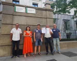 Representantes de la sección sindical ante la Fiscalía.