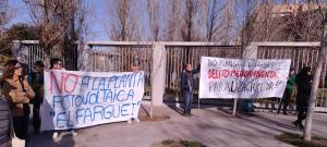 Protesta ante la sede de la Delegación de Medio Ambiente de la Junta. 