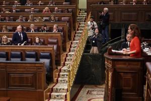 La bancada del PP, durante la intervención de la ministra de Sanidad.