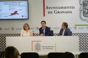 Paco Cuenca, junto a Ana Muñoz y Jacobo Calvo, este martes en rueda de prensa.