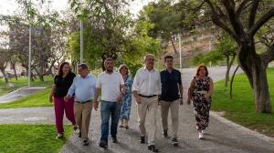 Juan Espadas, con otros representantes socialistas, a su llegada al acto en Motril.