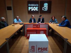 Reunión de los candidatos socialistas con representantes del comité de empresa de Santa Bárbara.