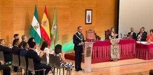 El recién proclamado presidente de la Diputación de Granada, Francisco Rodríguez, durante su discurso.