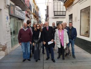 Luis Ángel Hierro acude a la sede regional del PSOE-A en Sevilla para retirar su precandidatura a la Secretaría General. 