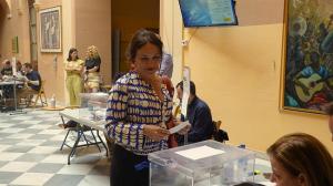 Lina Gálvez, candidata socialista, al votar este 9J.