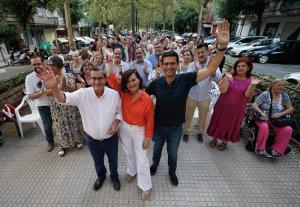 Carmen Calvo y José Entrena al comenzar el mitin.