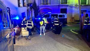 La Policía Nacional, durante la operación en Lanjarón.