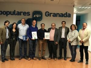 Encuentro de los candidatos del PP y José Antonio Nieto con los delegados sindicales.