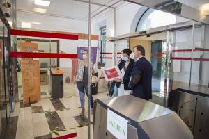 El concejal Francisco Fuentes, en una visita a oficinas municipales.