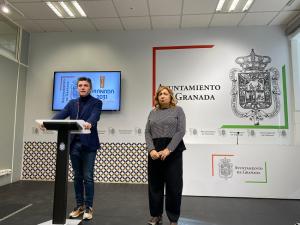 Jorge Saavedra, junto a Rosario Pallarés, en una rueda de prensa este miércoles. 