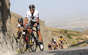 Ciclistas, en pleno esfuerzo.