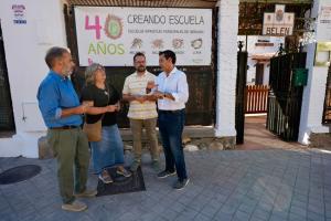 Visita del gupo solicialista a una escuela infantil.