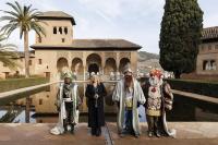 Los Reyes Magos han comenzado la jornada en la Alhambra.