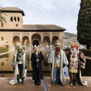 Los Reyes Magos han comenzado la jornada en la Alhambra.